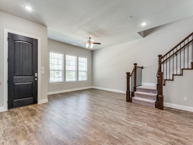 1521 Wittington Pl, Townhouse with 3 bedrooms, 3 bathrooms and null parking in Farmers Branch TX | Image 4