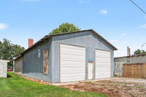 123 W Jackson Dr, Tekonsha, MI, 49092-9502 | Card Image