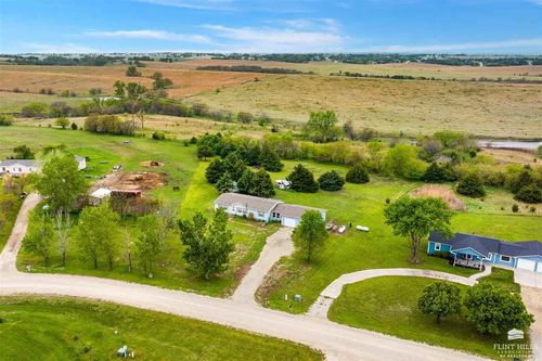 5312 Jamie Cir, Wamego, KS, 66547-9744 | Card Image