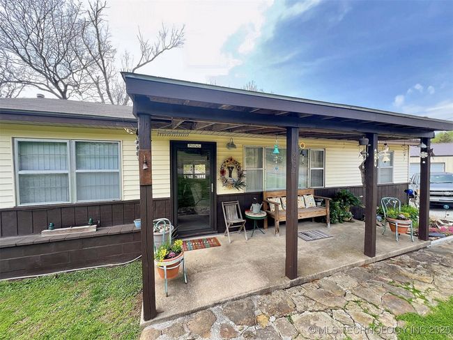 1804 S 3 Rd St, House other with 4 bedrooms, 2 bathrooms and null parking in Stilwell OK | Image 13