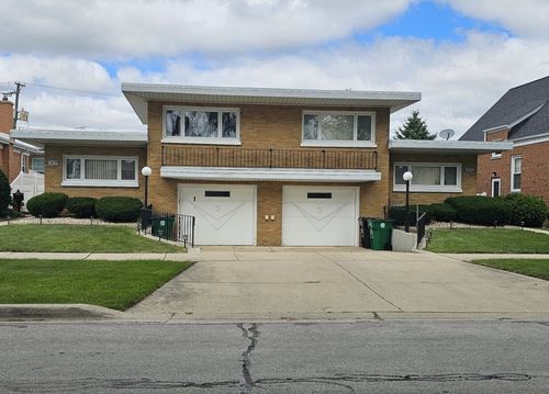 10300 Pelham St, Westchester, IL, 60154-3530 | Card Image