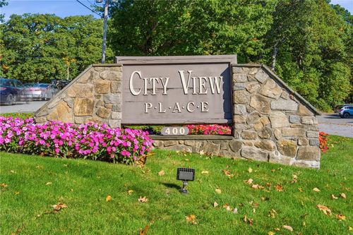 16-400 Meshanticut Valley Parkway, Cranston, RI, 02920 | Card Image