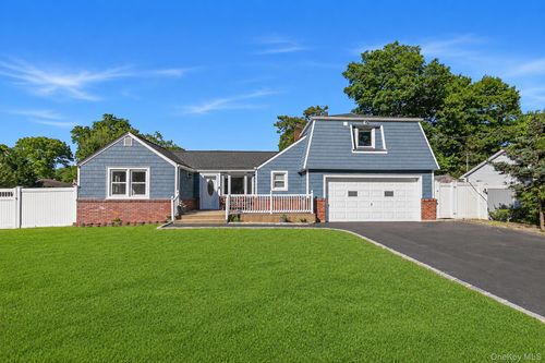 33 Lillian Rd, Nesconset, NY, 11767-3132 | Card Image