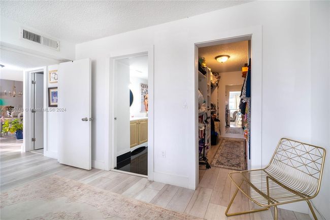 APT-914 - 4174 Inverrary Dr, Condo with 2 bedrooms, 2 bathrooms and null parking in Lauderhill FL | Image 22