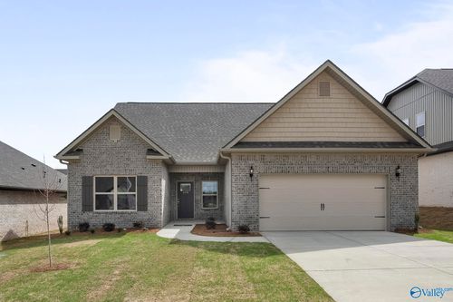 179 Pennington Ave, Huntsville, AL, 35811-8144 | Card Image