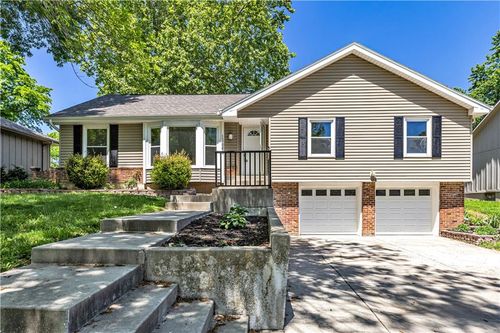 14842 W 90th Ter, Lenexa, KS, 66215-2926 | Card Image