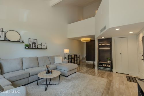 3855 N Paseo De Las Canchas, Tucson, AZ, 85716-1082 | Card Image
