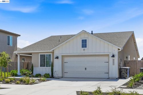2249 Enchantment Dr, Manteca, CA, 95337-7066 | Card Image