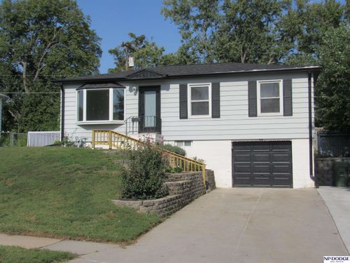 2222 Lillian St, Bellevue, NE, 68147-2178 | Card Image