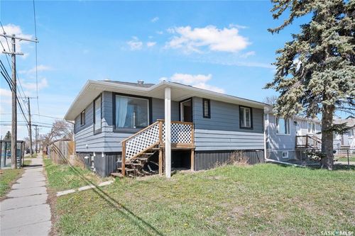 978 Lindsay St, Regina, SK, S4N3A6 | Card Image