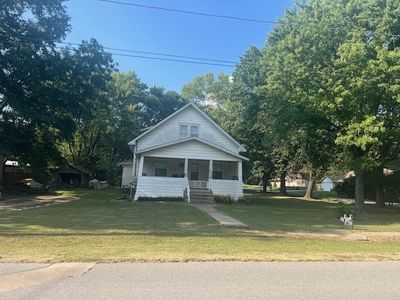 418 E Buchanan Street, House other with 3 bedrooms, 2 bathrooms and null parking in Prairie Grove AR | Image 1