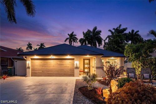691 100th Ave N, Naples, FL, 34108-2237 | Card Image