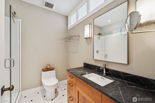apt-4-2809 Mount Rainier Dr S, Seattle, WA, 98144-6200 | Card Image