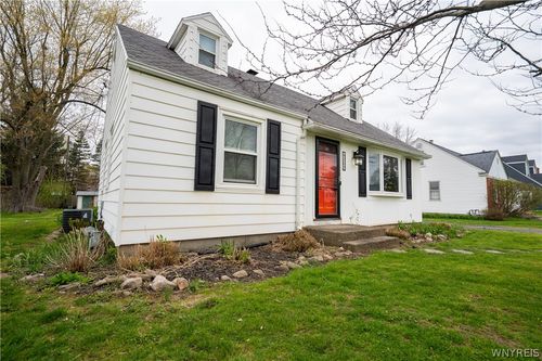 4202 Shimerville Rd, Clarence, NY, 14031-1829 | Card Image