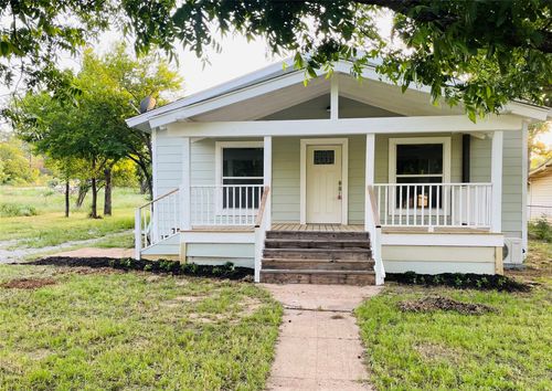 215 S Madera St, Eastland, TX, 76448-2427 | Card Image
