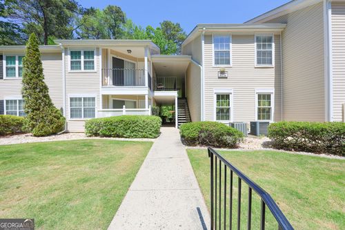 823 Ridgefield Dr, Peachtree City, GA, 30269-2510 | Card Image