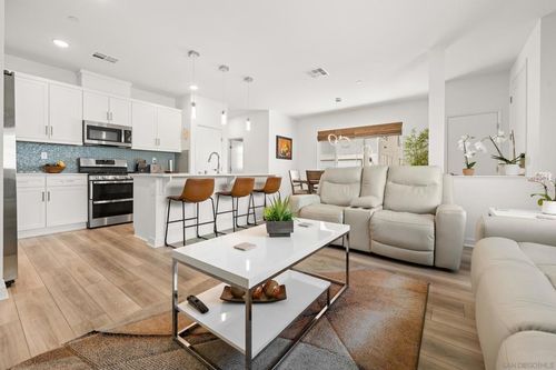 35115 Crop Pl, Fallbrook, CA, 92028-6546 | Card Image