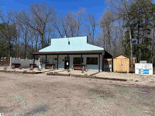8294 Deadstream Rd, Honor, MI, 49640-9778 | Card Image