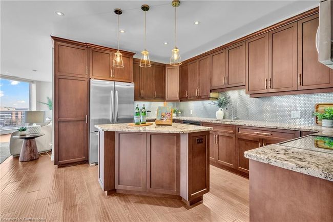 502 - 223 Erb St W, House attached with 2 bedrooms, 2 bathrooms and 1 parking in Waterloo ON | Image 7