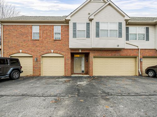 23461 Williamsburg Cir, Woodhaven, MI, 48183-3364 | Card Image