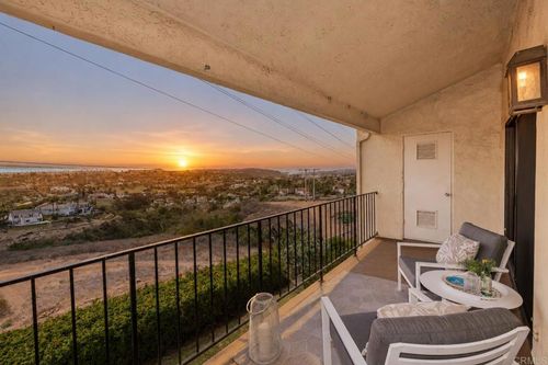 3161 Vista Mar, Carlsbad, CA, 92009-7861 | Card Image