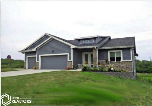 7975 Coolidge St, Norwalk, IA, 50211-9547 | Card Image