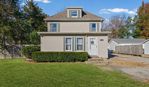 110 W Warren St, Saint Joseph, IL, 61873-8921 | Card Image