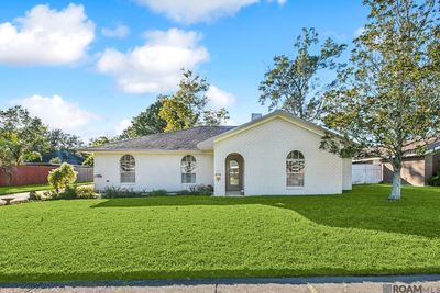 6246 Petersburg Dr, House other with 4 bedrooms, 2 bathrooms and null parking in Baton Rouge LA | Image 1