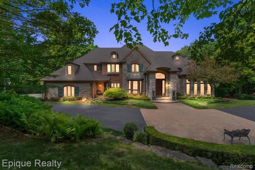 7662 Devins Rdg, Clarkston, MI, 48348-4351 | Card Image