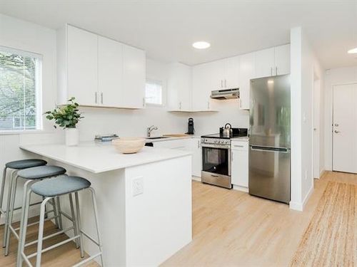 304-8690 Montcalm St, Vancouver, BC, V6P4P8 | Card Image