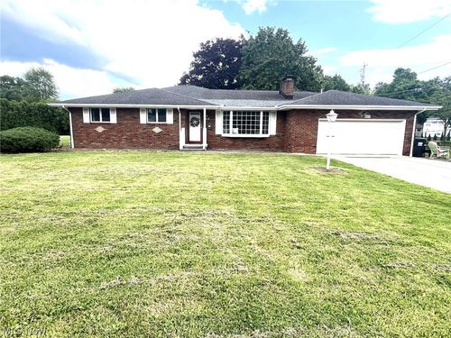 4423 Barrington Dr, Austintown, OH, 44515-5228 | Card Image