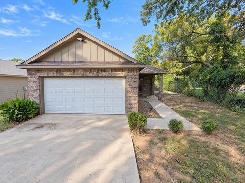 186 S Preston St, Alvarado, TX, 76009-4225 | Card Image
