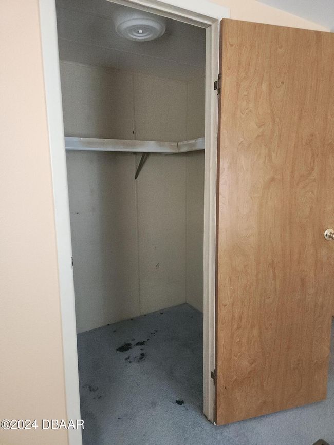 Bedroom 2 Walkin Closet | Image 18