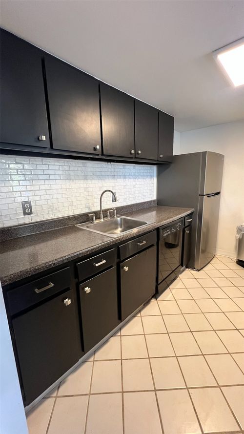 226-410 W 7th St, Tulsa, OK, 74119-1052 | Card Image