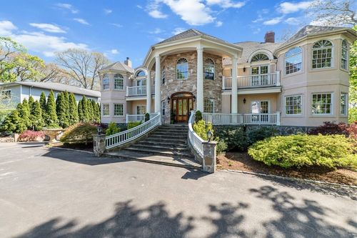 72 Charlemont St, Newton, MA, 02461-1908 | Card Image