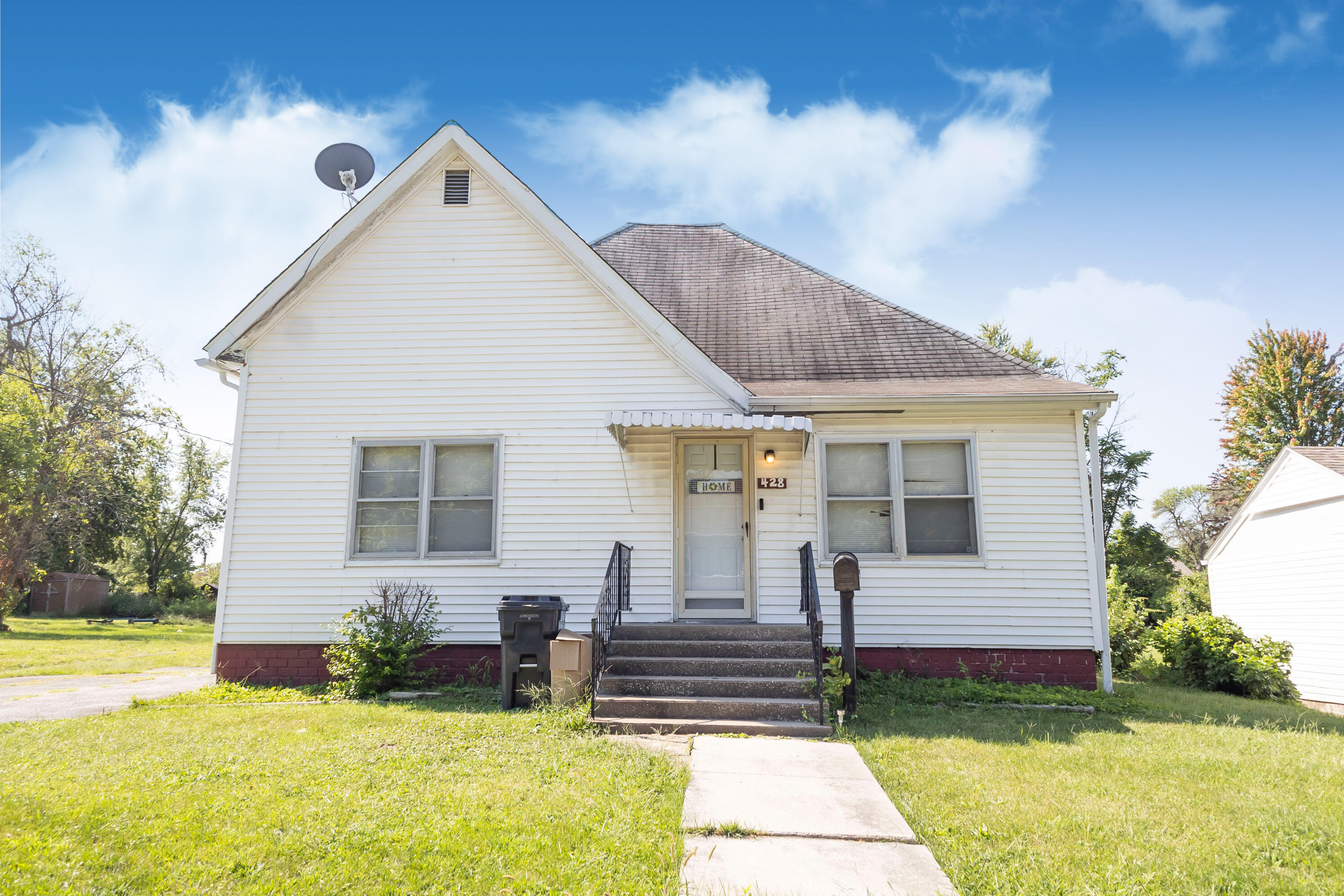 Woodland Ave, Moberly, MO 65270