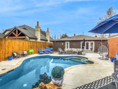 1109 Bedford Dr, Nichols Hills, OK, 73116-6401 | Card Image