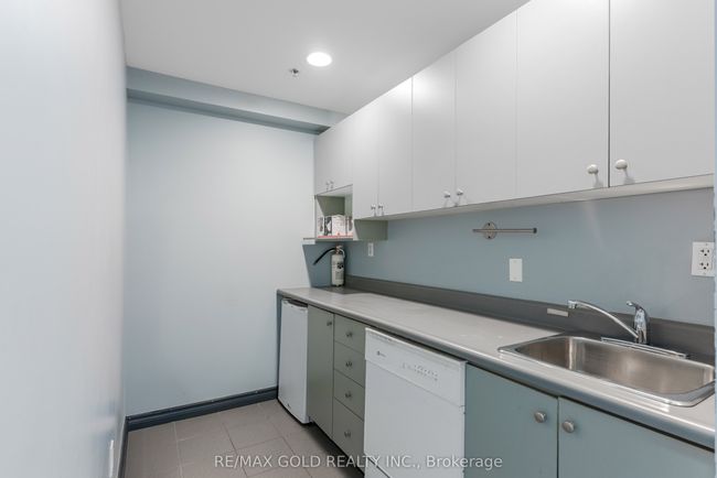 5 - 351 Parkhurst Sq, Home with 0 bedrooms, 1 bathrooms and null parking in Brampton ON | Image 10