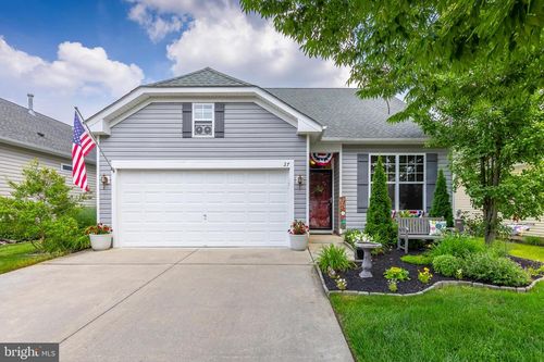 27 Embassy Dr, WOOLWICH TWP, NJ, 08085-2578 | Card Image