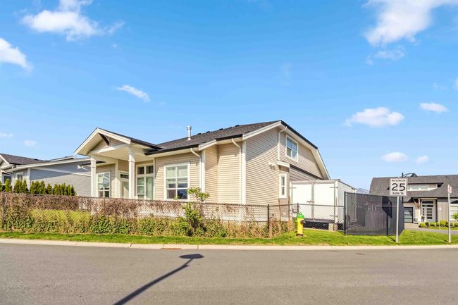 View of side of property with fence | Image 6