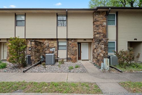 804 N 46th St, Grove, OK, 74344-4202 | Card Image