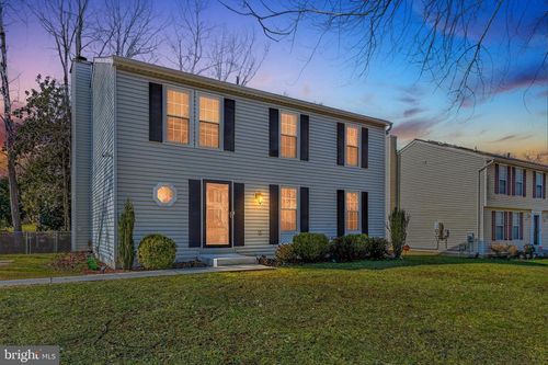 813 Lira Dr, FORT WASHINGTON, MD, 20744-5316 | Card Image