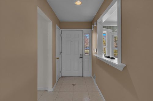 4 Paige Ln, Moriches, NY, 11955-1819 | Card Image