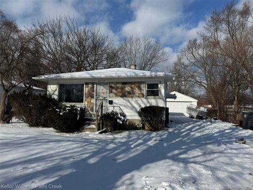 29142 Rosewood St, Inkster, MI, 48141-1678 | Card Image