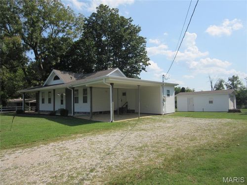 2744 Barron Rd, Poplar Bluff, MO, 63901-1936 | Card Image