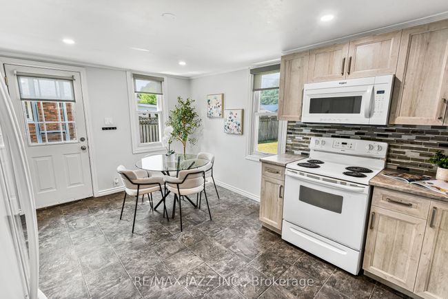 110 Gibbons St, House other with 3 bedrooms, 2 bathrooms and 3 parking in Oshawa ON | Image 18