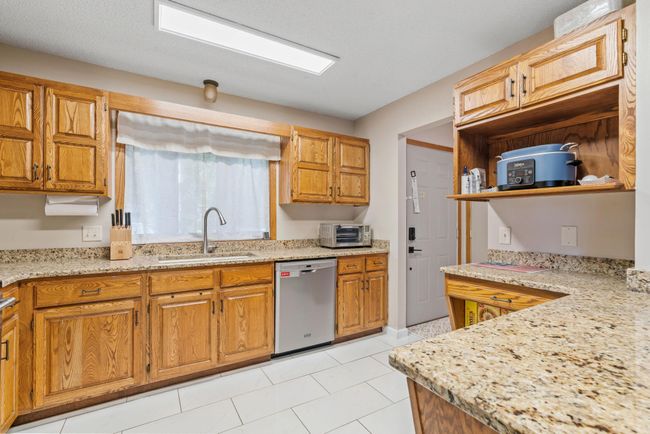 Generous cabinet space! | Image 12