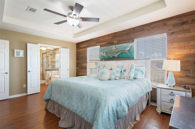 876 Kahla Dr, House other with 5 bedrooms, 2 bathrooms and 2 parking in Crystal Beach TX | Image 27