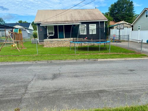 51 Oak St, Trion, GA, 30753-1212 | Card Image
