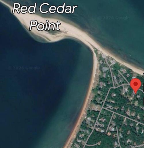 41 Red Cedar Rd, Southampton, NY, 11968-1119 | Card Image